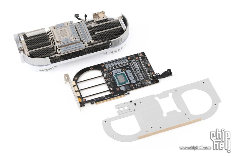 Gigabyte выпустила дырявую видеокарту — в плате Aorus GeForce RTX 5080 Infinity Wood оказалось четыре огромных выреза