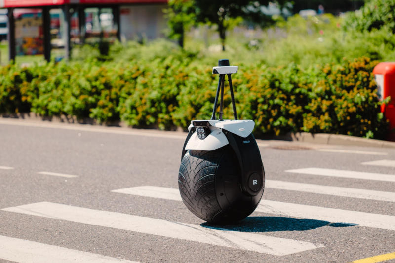 Одноколёсный робокоп: стартап Rollo Robotics показал прототип робота-патрульного 1Rollo
