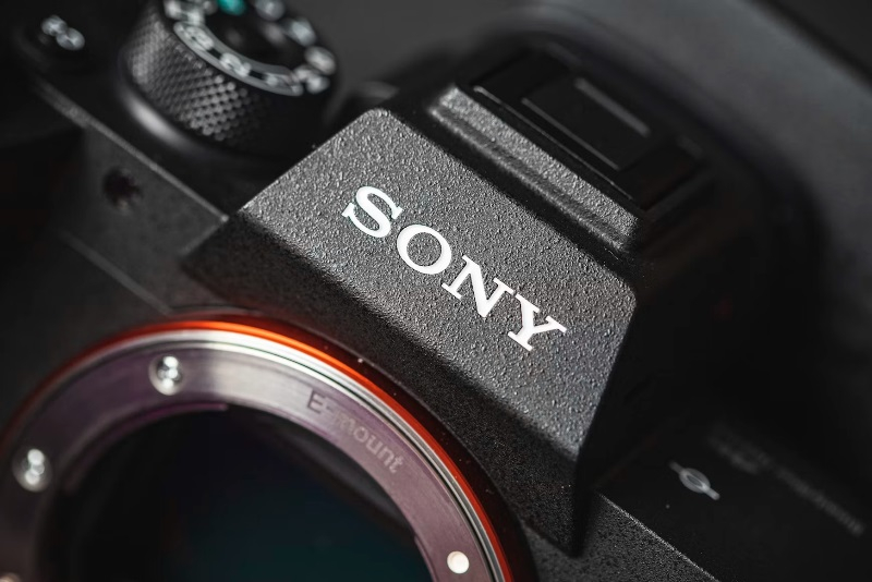 Sony захотела купить производителя объективов Tamron