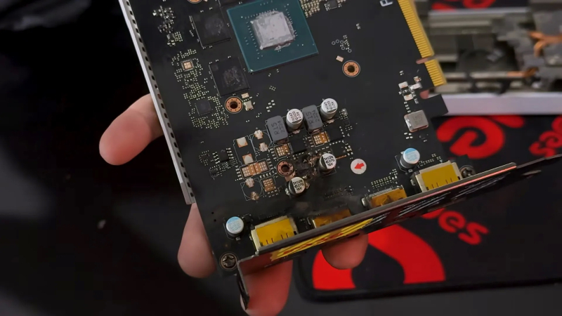 Видеокарты RTX 4060 от Gigabyte способны сами себя сжечь — ремонтники нашли скрытый дефект