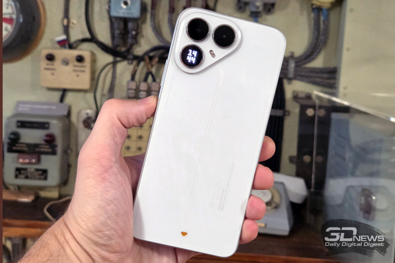 Обзор смартфона TECNO POVA 8: огромная батарея, второй экран и eSIM