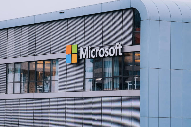 Почти 70 % ИИ-бизнеса Microsoft завязано на OpenAI — и это становится проблемой