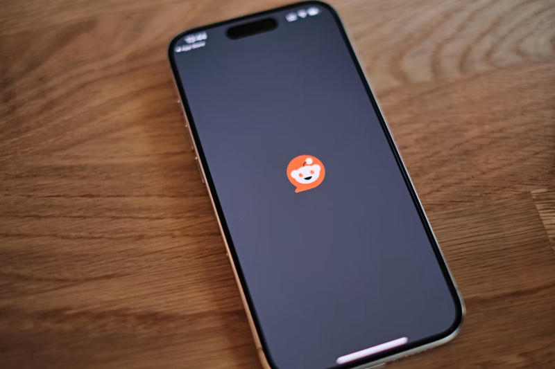 Reddit начал с помощью ИИ превращать посты в подкасты и короткие видео