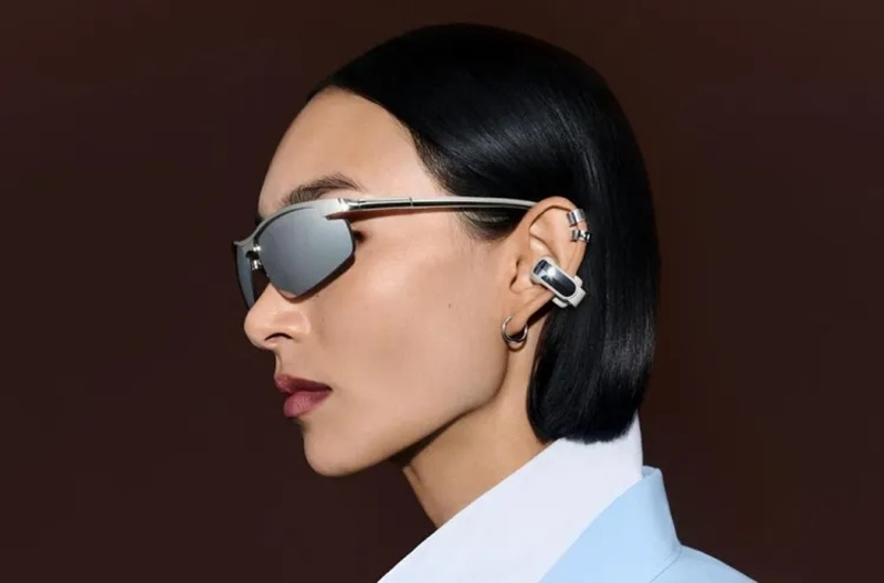 Bose представила беспроводные наушники-клипсы Ultra Open Earbuds 2-го поколения по цене 9, а также модель для спортсменов