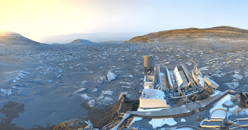 Curiosity отметил 5000 солов на Марсе и прислал NASA открытку, на которой встретились утро и вечер