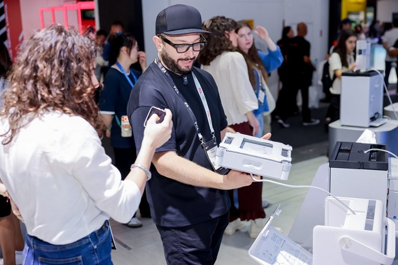 ECOVACS рассказала, как сохраняет мировое лидерство на рынке роботов для мытья окон с WINBOT