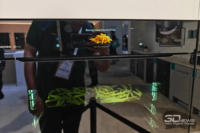 Репортаж со стенда Hisense на IFA 2026: телевизоры с обновленной подсветкой RGB MiniLED, огромный MicroLED и умная бытовая техника
