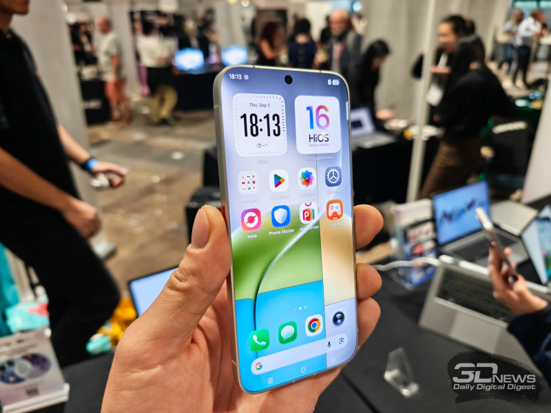 Tecno показала полностью безрамочный смартфон Bezelless