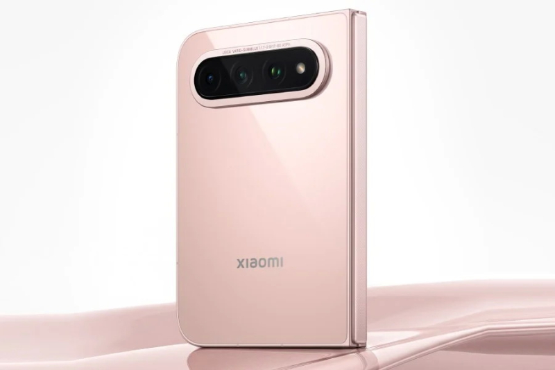 Xiaomi бросила вызов складному iPhone: представлен широкоформатный Xiaomi 18 Fold с чипом Xring O3, LPDDR6 и 200-Мп камерой