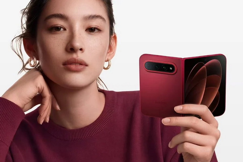 Xiaomi бросила вызов складному iPhone: представлен широкоформатный Xiaomi 18 Fold с чипом Xring O3, LPDDR6 и 200-Мп камерой